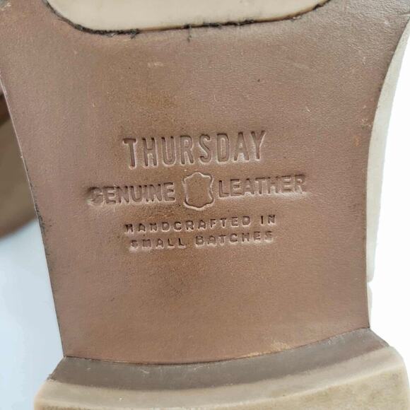 Thursday Boot Company Tan Suede Duchess Chelsea Boots Womens Size 7 Pull On - Picture 7 of 9